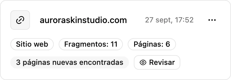 La tarjeta de un sitio web después de la revisión semanal, con las páginas nuevas encontradas y el botón Revisar