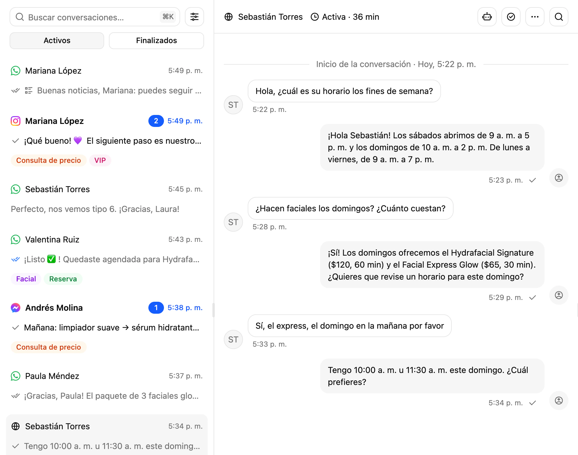 Una conversación del chat del sitio web en la Bandeja de entrada de Ciarem, marcada con el canal web y atendida por el agente de IA
