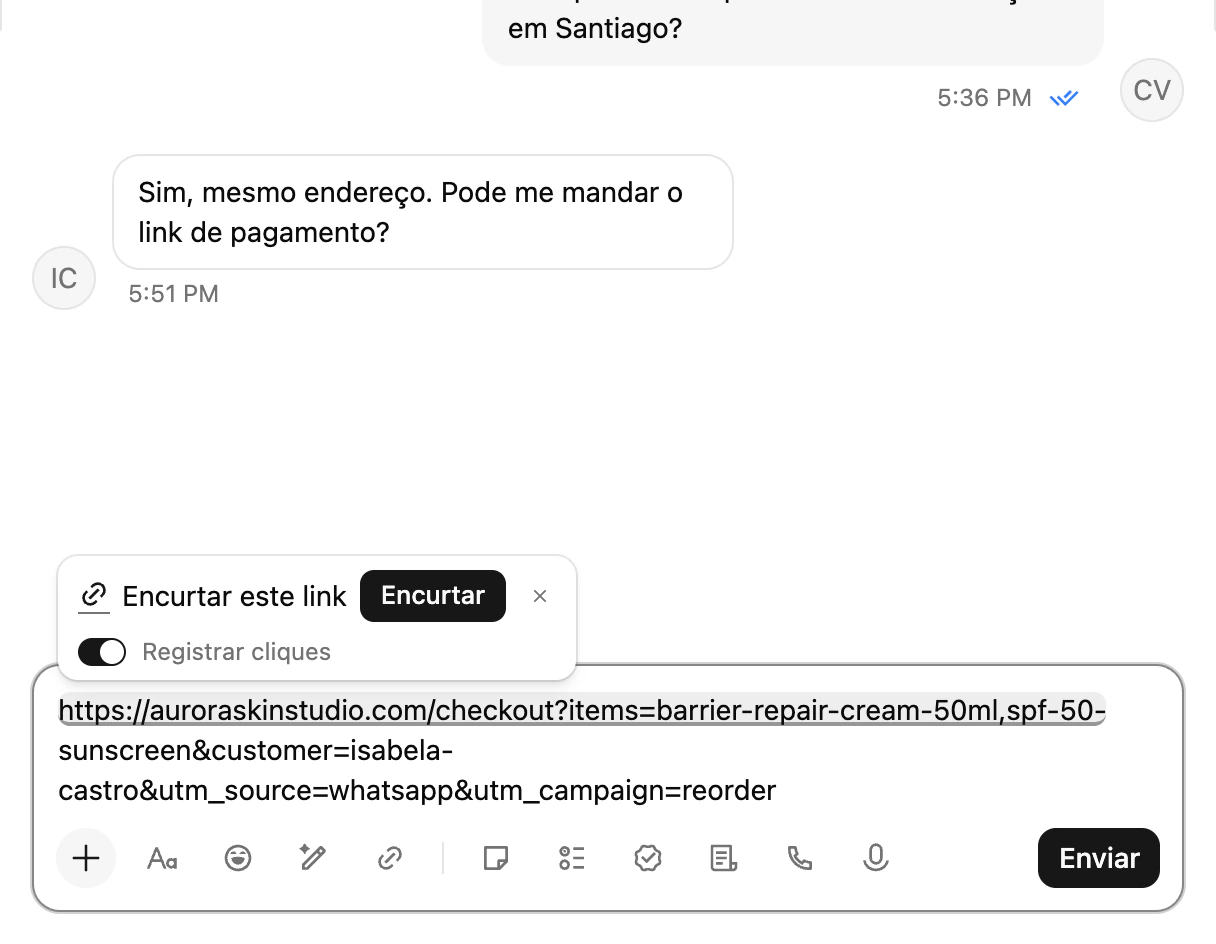 O botão Encurtar acima de uma URL longa no compositor da caixa de entrada, com Registrar cliques