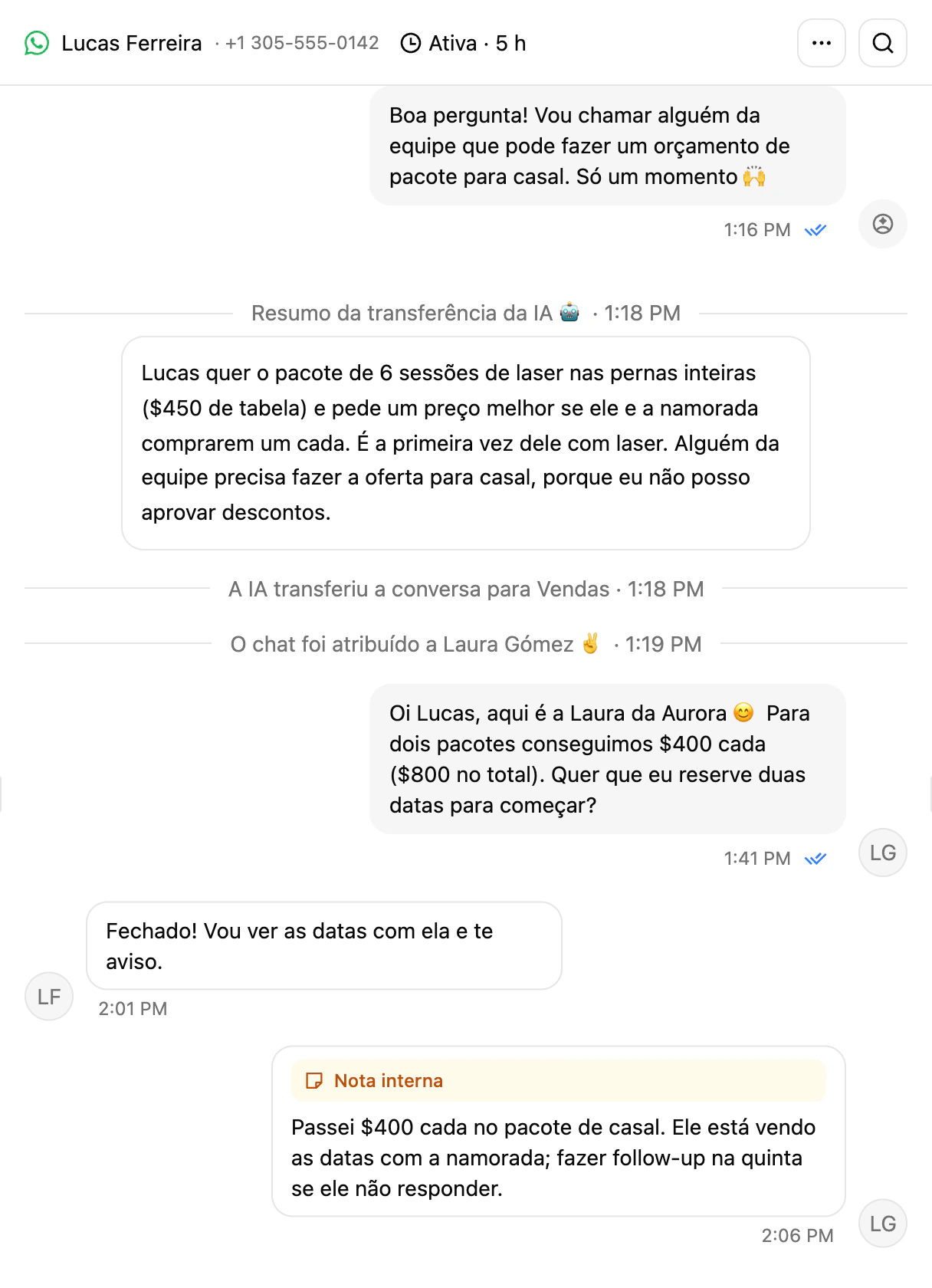 Uma conversa na Caixa de entrada da Ciarem com o cartão de Resumo da transferência da IA e uma nota interna de um colega
