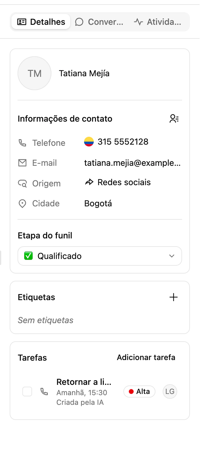 O cartão de tarefas no painel de detalhes de uma conversa na Caixa de entrada da Ciarem, com uma tarefa aberta do contato